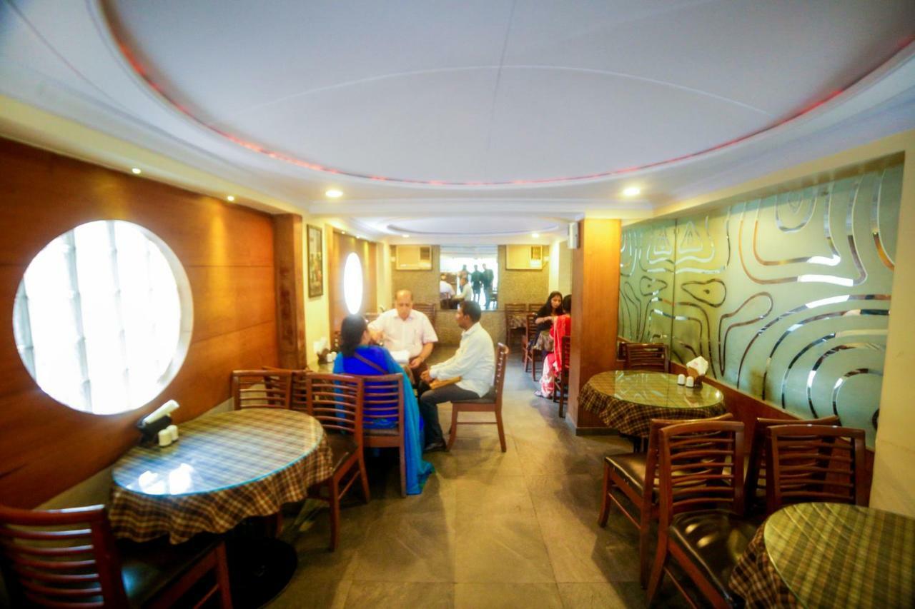Lucky Hotel Bandra Mumbai Exterior photo